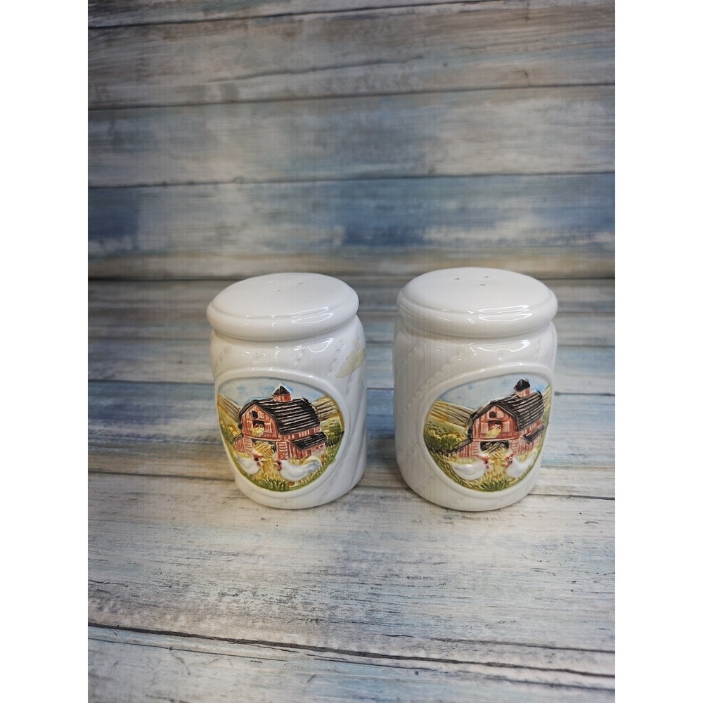 Vtg 'Primitive Farm Scene' Salt & Pepper Shakers~GibsonGreeting Cards~OMC Japan